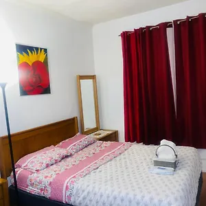 https://cozy-room-in-brooklyn.us-newyorkcity.com